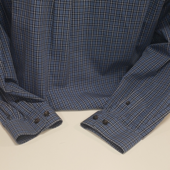 Eddie Bauer Collared Button Up - Picture 2 of 7